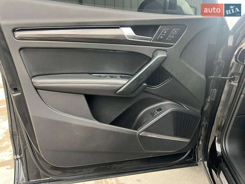 Внедорожник / Кроссовер Audi SQ5 2017 в Львове