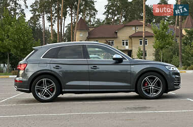 Внедорожник / Кроссовер Audi SQ5 2017 в 
