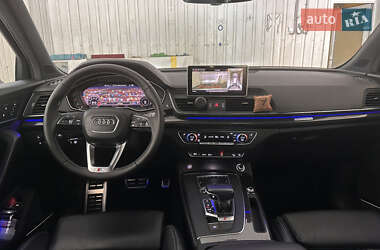 Внедорожник / Кроссовер Audi SQ5 2017 в 