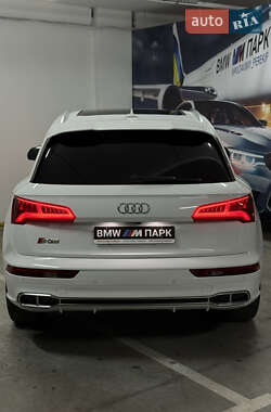 Внедорожник / Кроссовер Audi SQ5 2017 в 