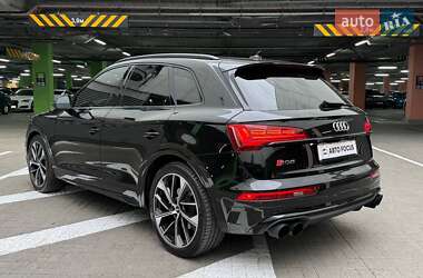 Внедорожник / Кроссовер Audi SQ5 2020 в 