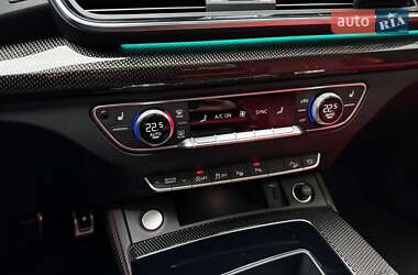 Внедорожник / Кроссовер Audi SQ5 2020 в 