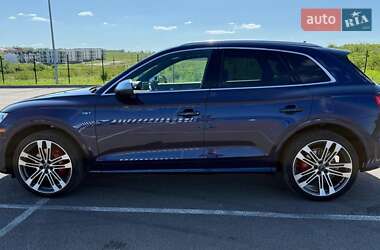 Внедорожник / Кроссовер Audi SQ5 2017 в 
