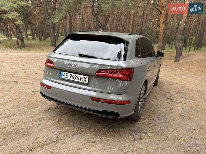 Внедорожник / Кроссовер Audi SQ5 2019 в Днепре