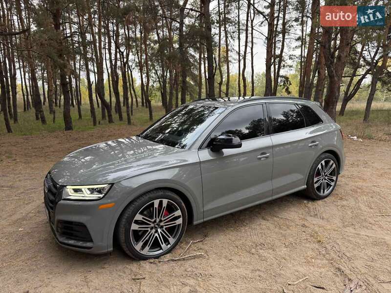 Внедорожник / Кроссовер Audi SQ5 2019 в Днепре