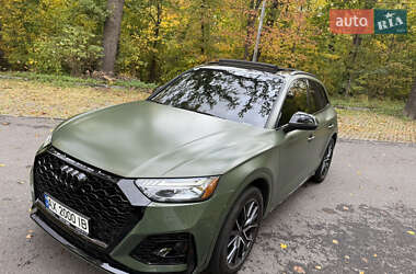 Позашляховик / Кросовер Audi SQ5 2023 в 