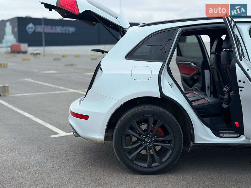 Позашляховик / Кросовер Audi SQ5 2014 в Львові