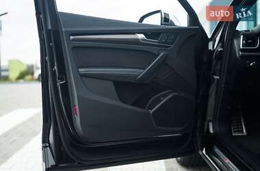 Внедорожник / Кроссовер Audi SQ5 2021 в 