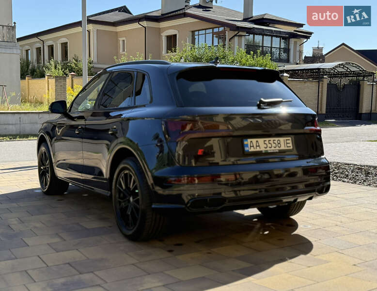 Внедорожник / Кроссовер Audi SQ5 2020 в Киеве