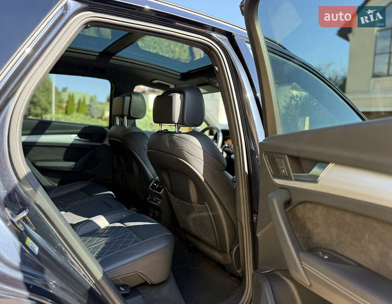 Внедорожник / Кроссовер Audi SQ5 2020 в Киеве