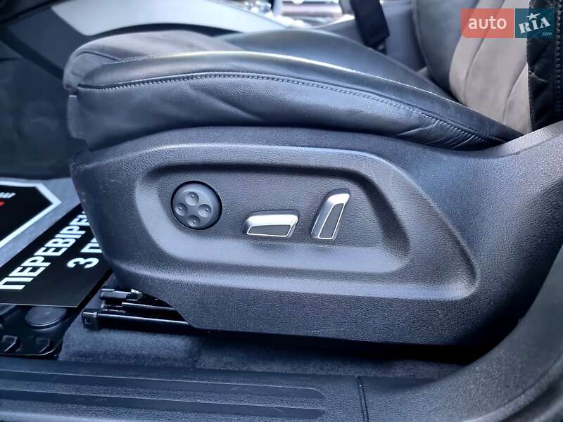 Внедорожник / Кроссовер Audi SQ5 2016 в Киеве фото 46 Внедорожник / Кроссовер Audi SQ5 2016 в Киеве