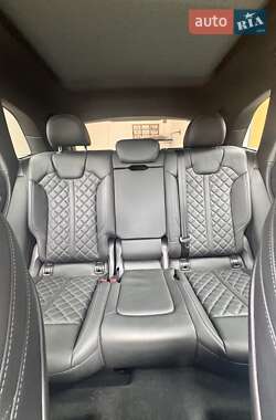 Внедорожник / Кроссовер Audi SQ5 2019 в 