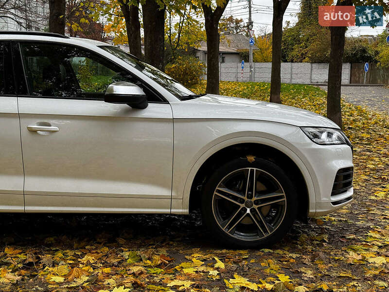 Внедорожник / Кроссовер Audi SQ5 2019 в Киеве