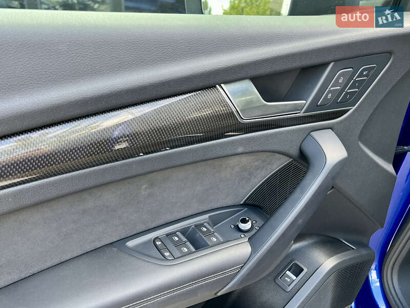 Внедорожник / Кроссовер Audi SQ5 2021 в Киеве
