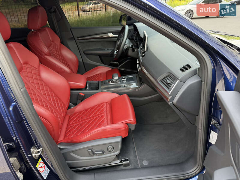 Позашляховик / Кросовер Audi SQ5 2020 в Києві фото 31 Позашляховик / Кросовер Audi SQ5 2020 в Києві