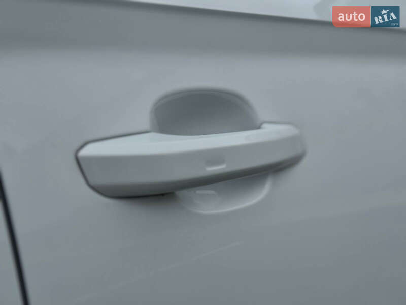 Позашляховик / Кросовер Audi SQ5 2018 в Києві фото 26 Позашляховик / Кросовер Audi SQ5 2018 в Києві