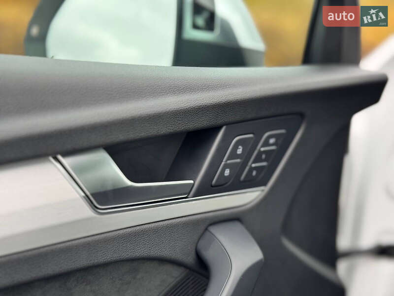 Позашляховик / Кросовер Audi SQ5 2018 в Києві фото 38 Позашляховик / Кросовер Audi SQ5 2018 в Києві