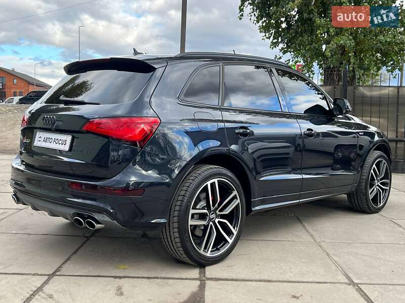 Внедорожник / Кроссовер Audi SQ5 2015 в Киеве