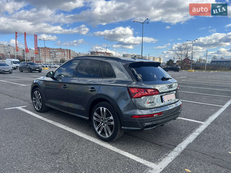 Внедорожник / Кроссовер Audi SQ5 2017 в Черновцах