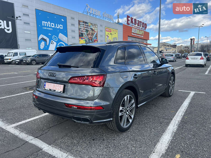 Внедорожник / Кроссовер Audi SQ5 2017 в Черновцах