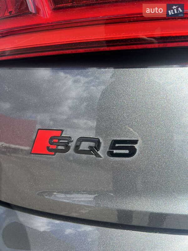 Внедорожник / Кроссовер Audi SQ5 2017 в Черновцах