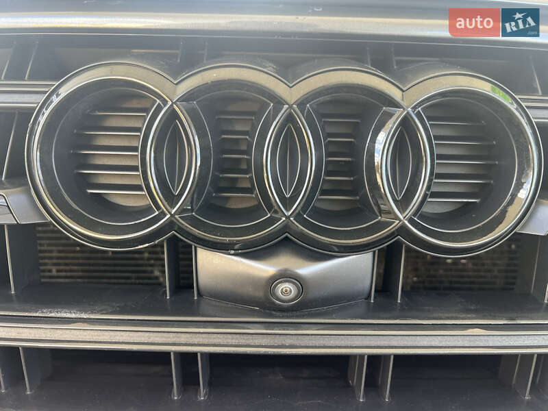 Внедорожник / Кроссовер Audi SQ5 2017 в Черновцах