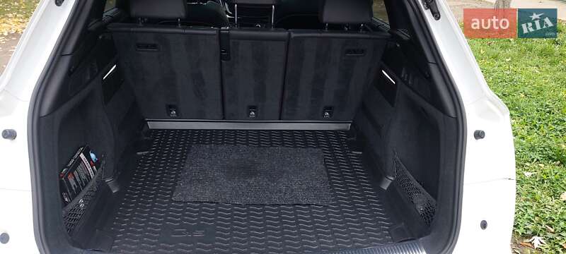 Позашляховик / Кросовер Audi SQ5 2017 в Ужгороді