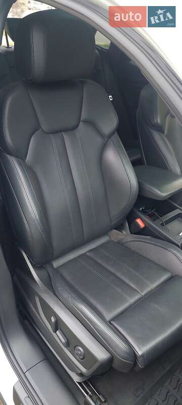 Позашляховик / Кросовер Audi SQ5 2017 в Ужгороді