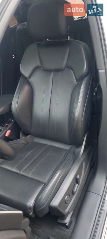 Позашляховик / Кросовер Audi SQ5 2017 в Ужгороді