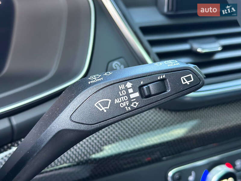 Внедорожник / Кроссовер Audi SQ5 2022 в Днепре
