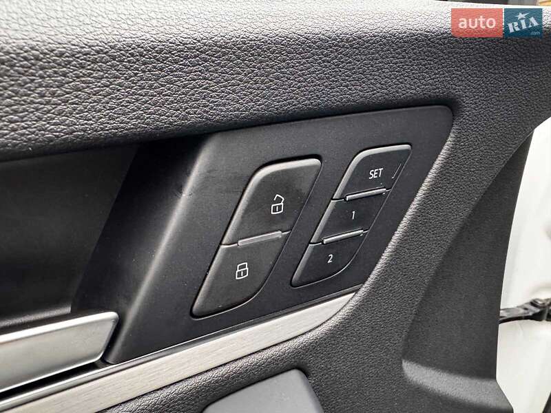 Позашляховик / Кросовер Audi SQ5 2019 в Києві фото 16 Позашляховик / Кросовер Audi SQ5 2019 в Києві