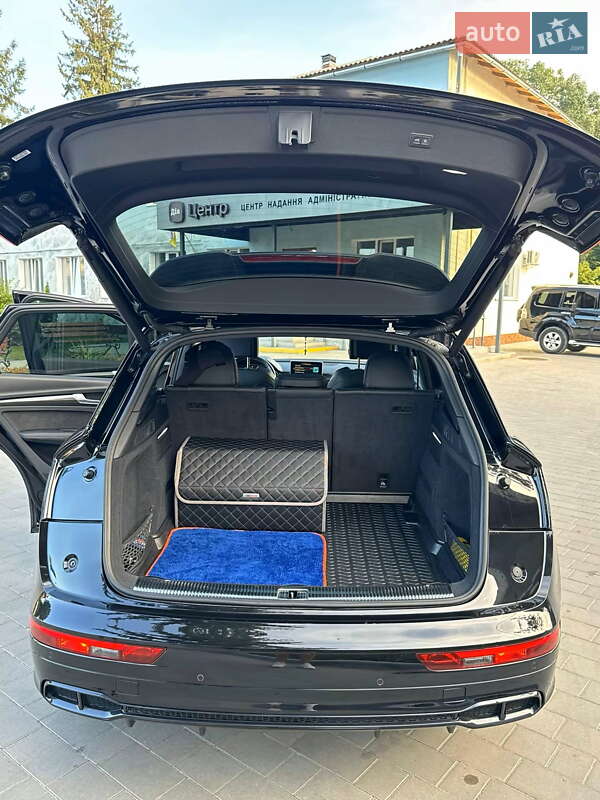 Позашляховик / Кросовер Audi SQ5 2018 в Івано-Франківську фото 32 Позашляховик / Кросовер Audi SQ5 2018 в Івано-Франківську