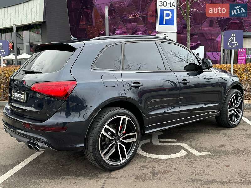Позашляховик / Кросовер Audi SQ5 2015 в Києві