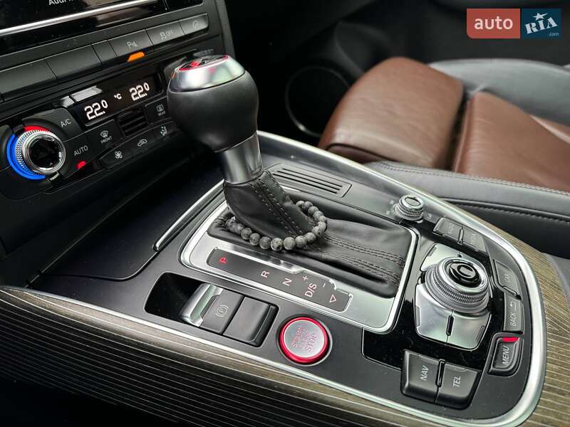 Позашляховик / Кросовер Audi SQ5 2015 в Києві