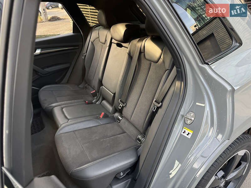 Позашляховик / Кросовер Audi SQ5 2018 в Києві фото 10 Позашляховик / Кросовер Audi SQ5 2018 в Києві
