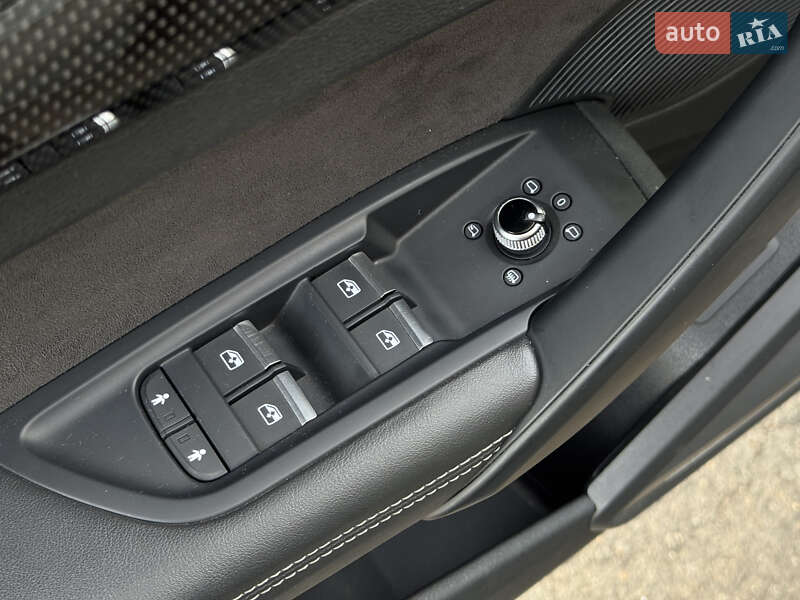 Позашляховик / Кросовер Audi SQ5 2018 в Києві фото 24 Позашляховик / Кросовер Audi SQ5 2018 в Києві