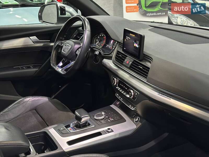 Внедорожник / Кроссовер Audi SQ5 2018 в Каменском
