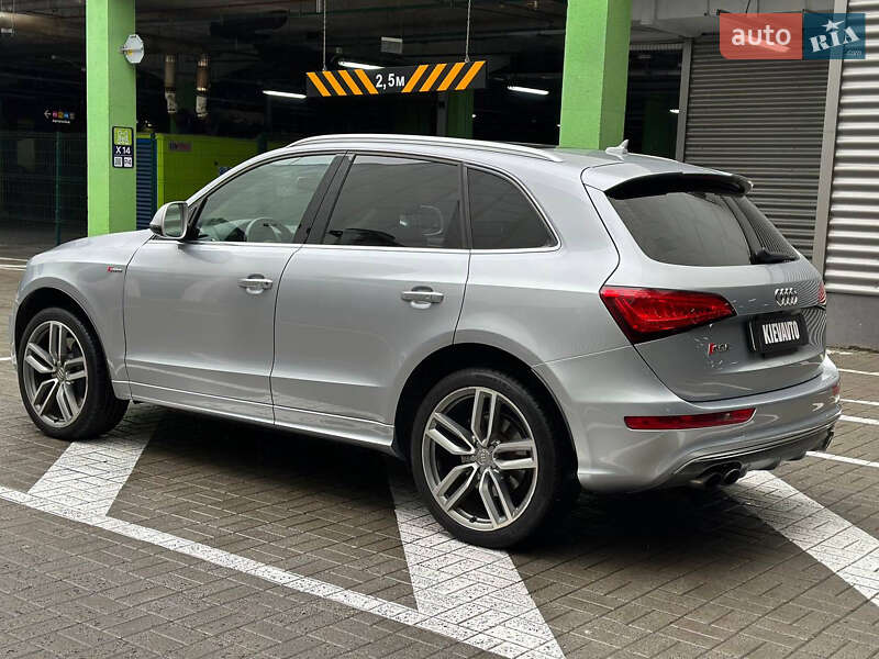 Внедорожник / Кроссовер Audi SQ5 2014 в Киеве