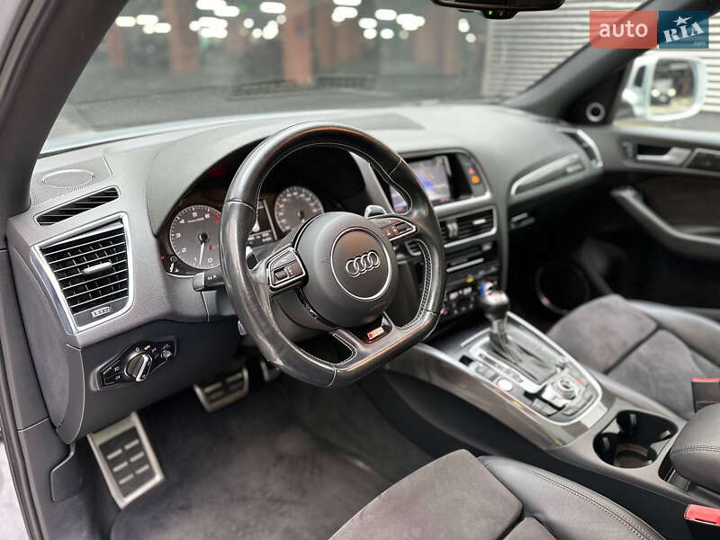Внедорожник / Кроссовер Audi SQ5 2014 в Киеве