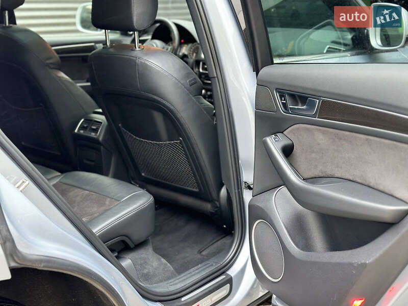 Внедорожник / Кроссовер Audi SQ5 2014 в Киеве