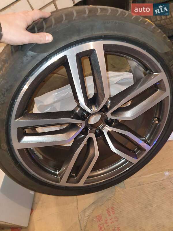 Внедорожник / Кроссовер Audi SQ5 2015 в Харькове фото 8 Внедорожник / Кроссовер Audi SQ5 2015 в Харькове