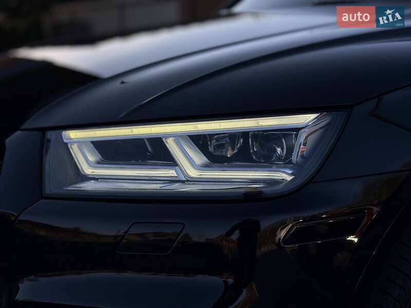 Позашляховик / Кросовер Audi SQ5 2018 в Вінниці