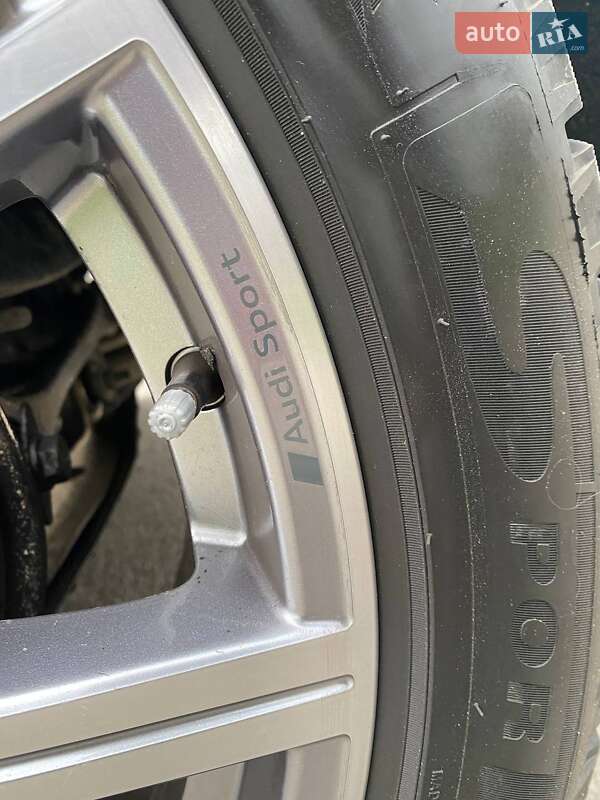 Внедорожник / Кроссовер Audi SQ5 2023 в Днепре