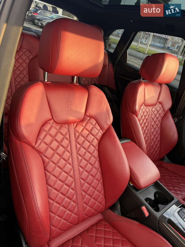 Позашляховик / Кросовер Audi SQ5 2023 в Полтаві