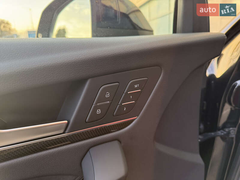 Позашляховик / Кросовер Audi SQ5 2023 в Полтаві
