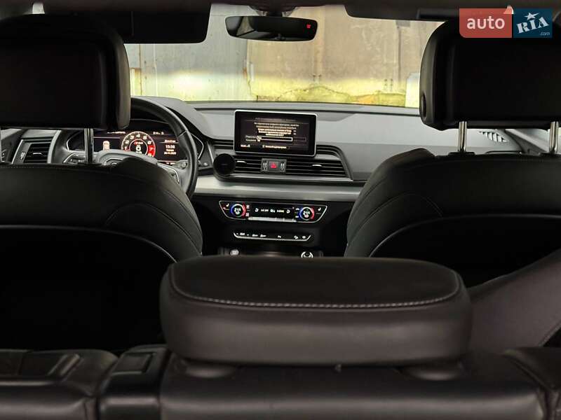 Позашляховик / Кросовер Audi SQ5 2017 в Києві