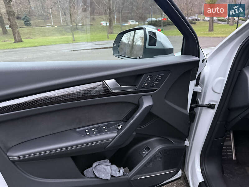 Позашляховик / Кросовер Audi SQ5 2021 в Києві фото 22 Позашляховик / Кросовер Audi SQ5 2021 в Києві