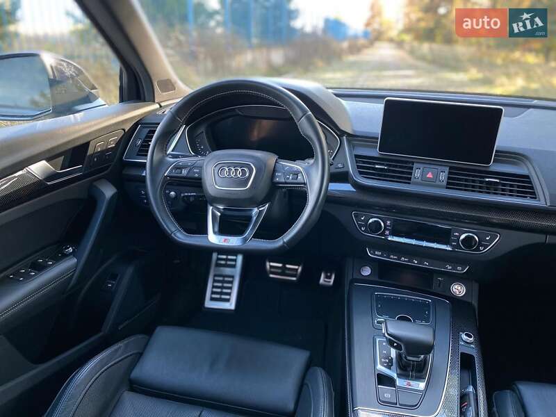 Внедорожник / Кроссовер Audi SQ5 2019 в Киеве