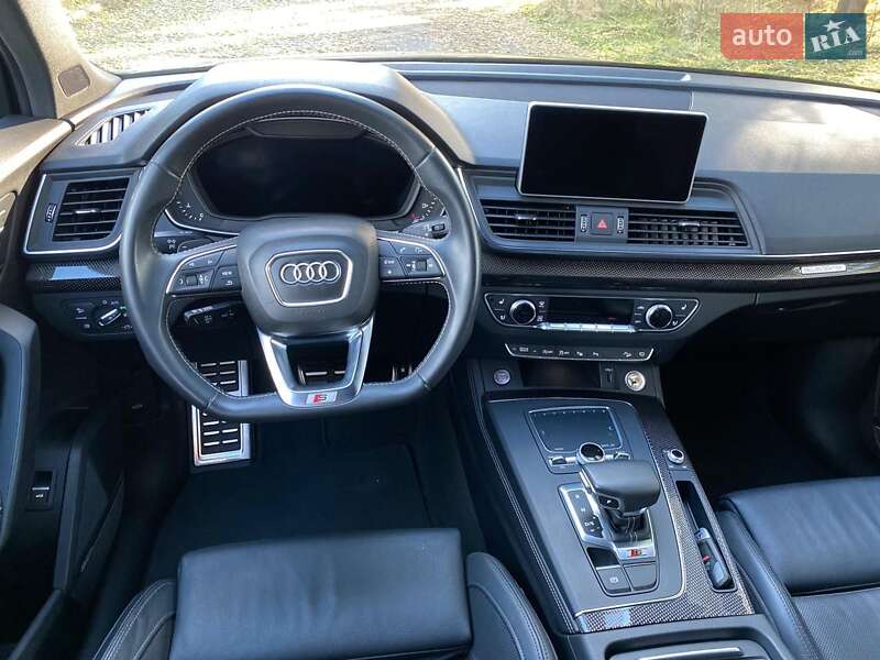 Внедорожник / Кроссовер Audi SQ5 2019 в Киеве