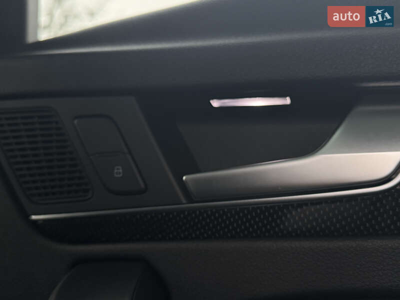 Внедорожник / Кроссовер Audi SQ5 2018 в Львове